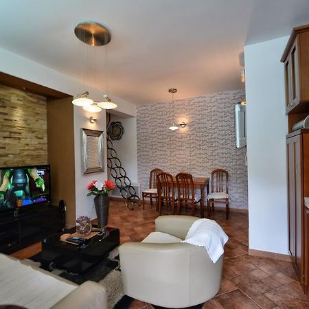 Bmb Apartments โกตอร์ ห้อง รูปภาพ
