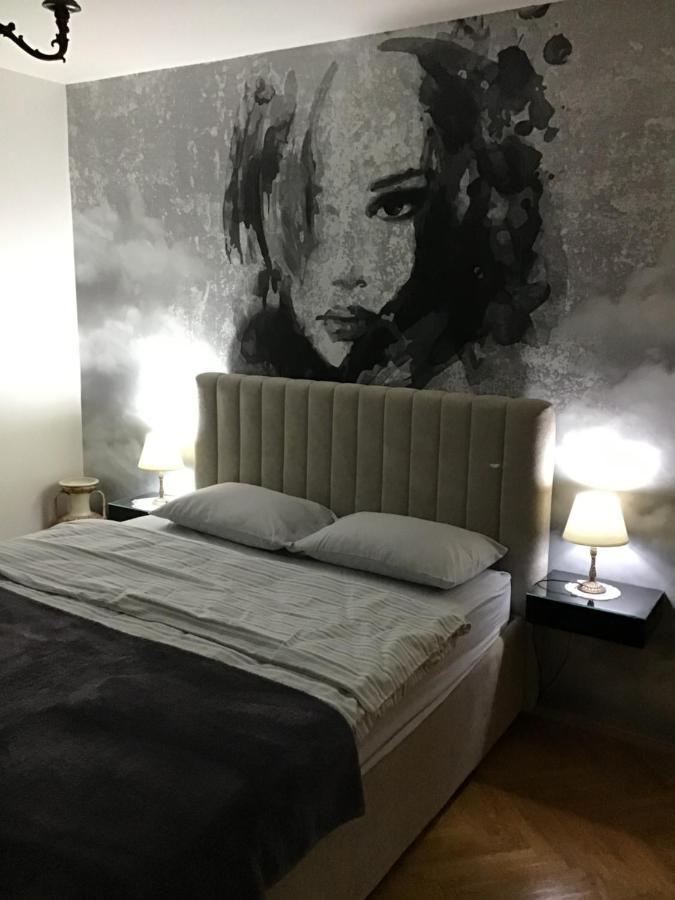 Bmb Apartments โกตอร์ ภายนอก รูปภาพ