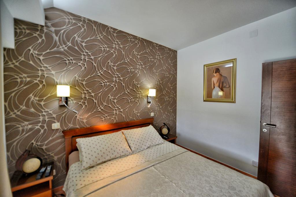 Bmb Apartments โกตอร์ ห้อง รูปภาพ