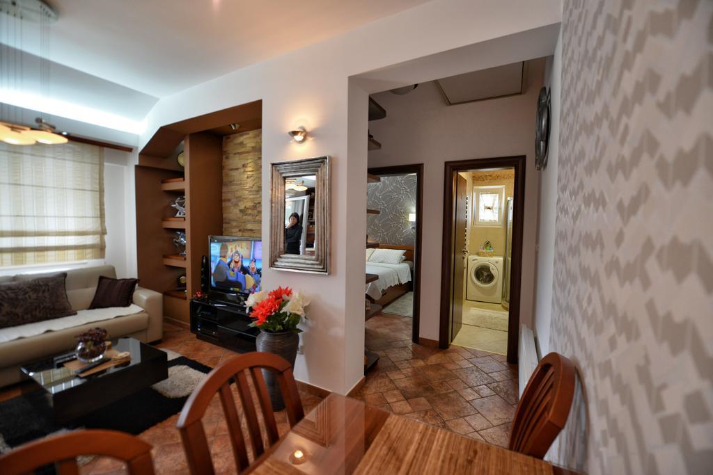 Bmb Apartments โกตอร์ ภายนอก รูปภาพ