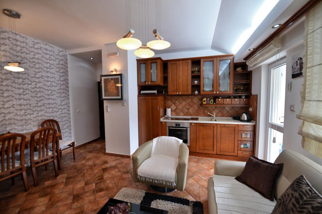 Bmb Apartments โกตอร์ ภายนอก รูปภาพ