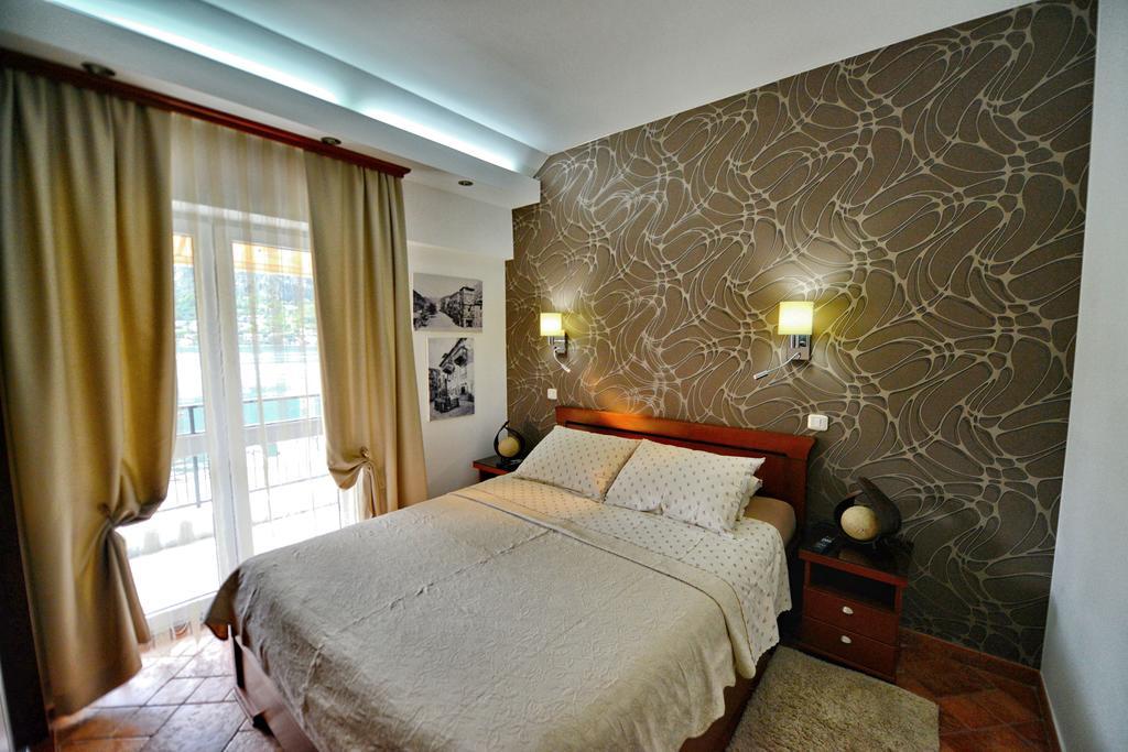 Bmb Apartments โกตอร์ ภายนอก รูปภาพ